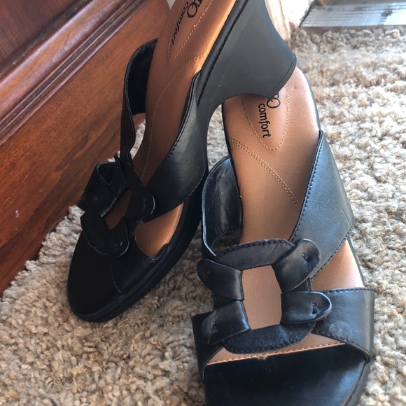 Cato comfort heels! - Picture 2 of 3